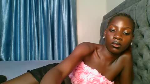 Snapshot of cutie_liqy chatting on 01-17-26, 12:26 Liqy online show from 01-17-26, 12:26