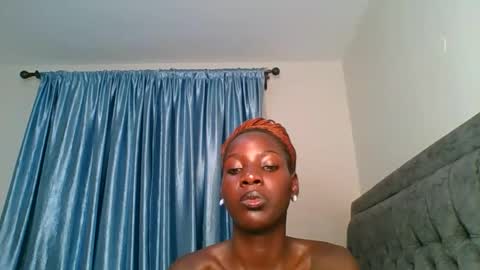 Snapshot of cutie_liqy chatting on 01-19-26, 12:47 Liqy online show from 01-19-26, 12:47