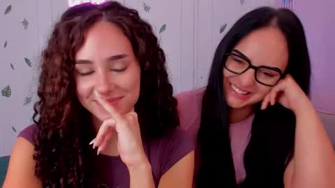 Snapshot of cutie_patooties chatting on 02-17-26, 08:33 Nicole and Hanna online show from 02-17-26, 08:33