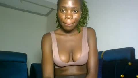 Snapshot of cutie_plush chatting on 07-19-26, 06:33 cutieplush online show from 07-19-26, 06:33