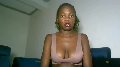 Snapshot of cutie_plush chatting on 07-20-26, 08:55 cutieplush online show from 07-20-26, 08:55