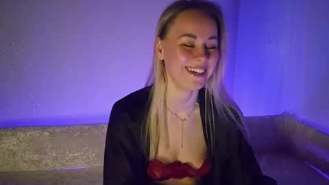 cutie_xoxo_ online show from 03-24-26, 09:09