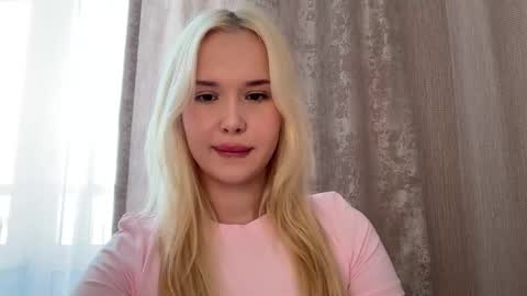 Snapshot of cutiee_chloe chatting on 03-28-26, 07:30 Chloe online show from 03-28-26, 07:30