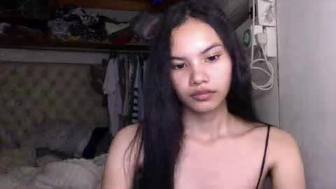 Snapshot of cutiee_lily2 chatting on 04-20-26, 12:19 cutiee_lily2 online show from 04-20-26, 12:19