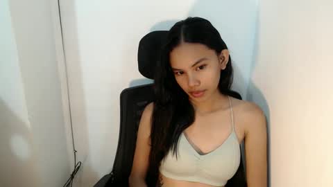 Snapshot of cutiee_lily2 chatting on 05-31-26, 01:25 cutiee_lily2 online show from 05-31-26, 01:25