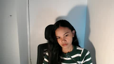 Snapshot of cutiee_lily2 chatting on 06-05-26, 01:45 cutiee_lily2 online show from 06-05-26, 01:45