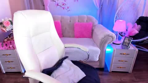 Alice online show from 03-04-25, 01:59