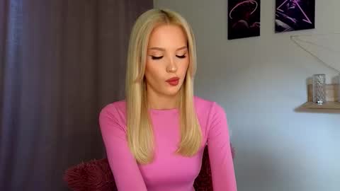 Snapshot of cutiefull_lion chatting on 03-26-26, 05:35 cutiefull_lion online show from 03-26-26, 05:35
