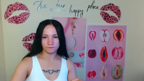 Snapshot of cutielady_ chatting on 09-09-25, 12:05 Emma online show from 09-09-25, 12:05