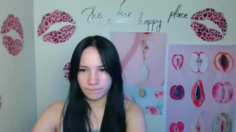 Snapshot of cutielady_ chatting on 09-19-25, 07:03 Emma online show from 09-19-25, 07:03