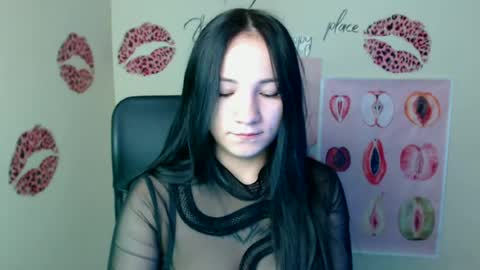Emma online show from 06-14-26, 06:15