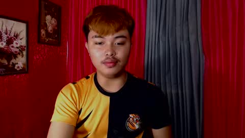 Snapshot of cutiepiejhon chatting on 02-17-25, 02:09 cutiepiejhon online show from 02-17-25, 02:09