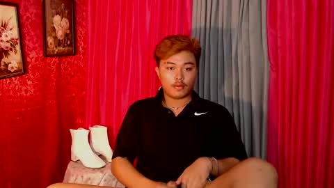 Snapshot of cutiepiejhon chatting on 02-21-25, 12:49 cutiepiejhon online show from 02-21-25, 12:49