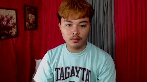 Snapshot of cutiepiejhon chatting on 02-22-25, 12:05 cutiepiejhon online show from 02-22-25, 12:05