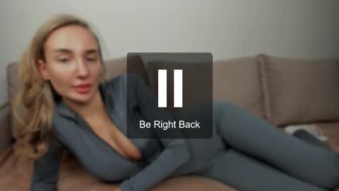 CuttieChloe online show from 10-28-25, 07:38
