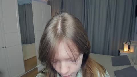 Snapshot of cuty_petite chatting on 02-23-26, 05:16 Anne online show from 02-23-26, 05:16