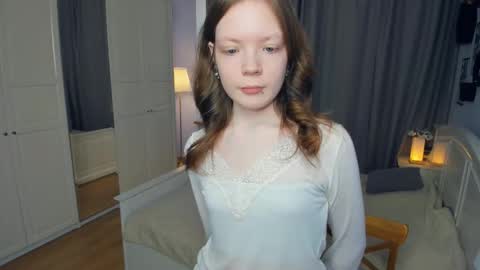 Snapshot of cuty_petite chatting on 03-16-26, 05:44 Anne online show from 03-16-26, 05:44