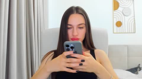 Snapshot of cyber_geisha chatting on 09-21-25, 05:36 Eva online show from 09-21-25, 05:36