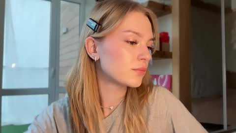 Im Emi streaming with my friend Reyna today online show from 05-16-26, 02:27