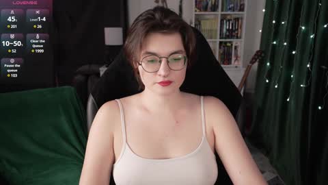 Helen Blossom online show from 01-10-25, 06:49