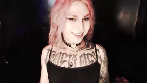 Nikki online show from 10-12-25, 09:14