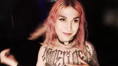 Nikki online show from 12-17-25, 11:33