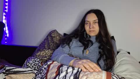 Cyndee Winter online show from 12-22-24, 03:33