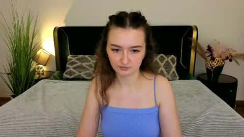 Cyrena online show from 05-11-26, 07:33