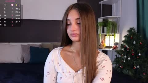 Snapshot of czamabech chatting on 01-10-25, 01:10 Isabella online show from 01-10-25, 01:10