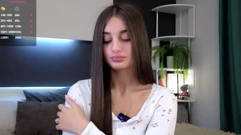 Snapshot of czamabech chatting on 02-17-25, 01:04 Isabella online show from 02-17-25, 01:04