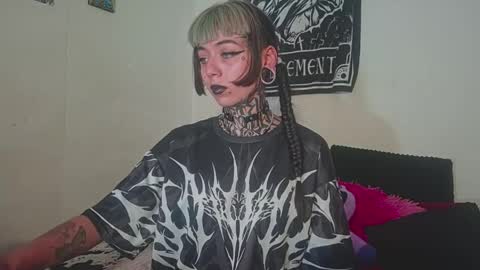 Snapshot of d3m0ny0_0 chatting on 04-12-26, 06:40 d3m0ny0_0 online show from 04-12-26, 06:40