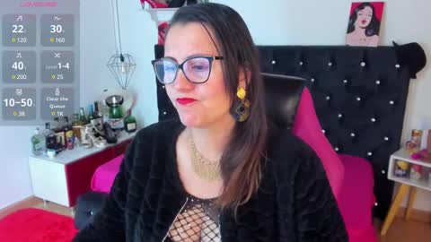 Mia  online show from 03-05-25, 12:33