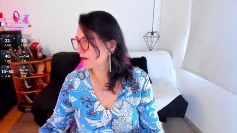 Mia  online show from 11-02-25, 01:02