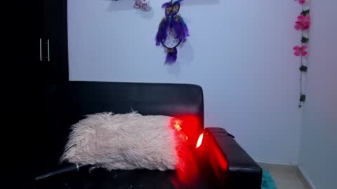 Ailyn  online show from 12-24-24, 01:49