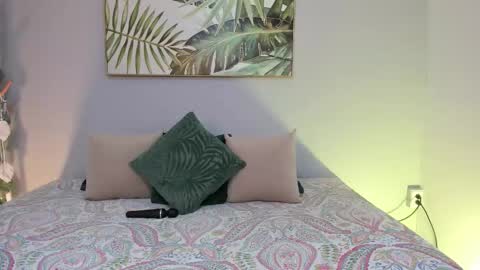 Snapshot of daaphne__ chatting on 10-02-25, 11:50 Daphne online show from 10-02-25, 11:50