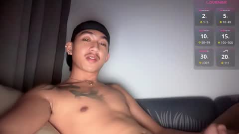 Snapshot of daario_nahariss chatting on 10-19-25, 04:35 online show from 10-19-25, 04:35