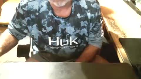 dabaatendae online show from 11-16-25, 01:33