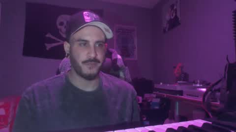 Snapshot of dabirdfree chatting on 10-15-25, 11:05 Destroyer online show from 10-15-25, 11:05