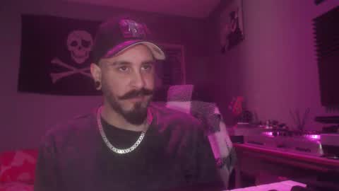 Snapshot of dabirdfree chatting on 04-11-26, 04:00 Destroyer online show from 04-11-26, 04:00