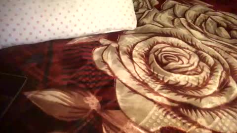 dad_tothesehoes online show from 01-01-25, 04:18