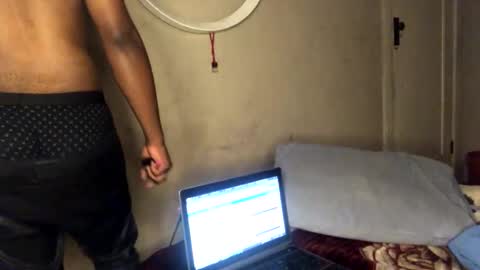 dad_tothesehoes online show from 01-11-25, 07:38