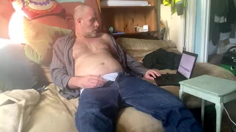 dadbodlondon online show from 04-07-26, 08:59