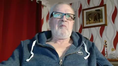 Snapshot of daddiescockforyou chatting on 02-11-26, 09:09 Brian ... online show from 02-11-26, 09:09