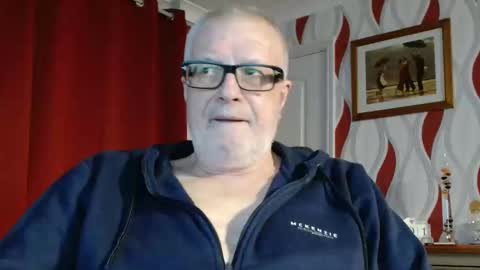 Snapshot of daddiescockforyou chatting on 04-01-26, 07:55 Brian ... online show from 04-01-26, 07:55