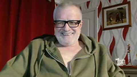 Snapshot of daddiescockforyou chatting on 04-08-26, 08:09 Brian ... online show from 04-08-26, 08:09