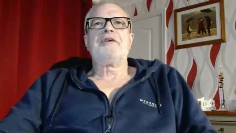 Snapshot of daddiescockforyou chatting on 04-09-26, 08:03 Brian ... online show from 04-09-26, 08:03