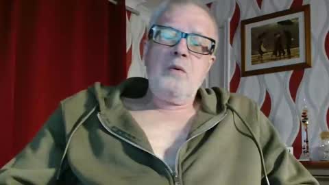 Snapshot of daddiescockforyou chatting on 04-29-26, 07:53 Brian ... online show from 04-29-26, 07:53