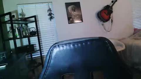 Snapshot of daddy_coal chatting on 11-08-25, 10:52 Daddy Cole online show from 11-08-25, 10:52