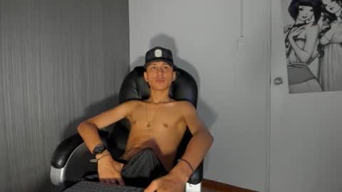 Snapshot of daddy_darcks chatting on 09-12-25, 09:04 daddy_darcks online show from 09-12-25, 09:04