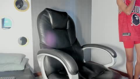 Snapshot of daddy_darcks chatting on 09-22-25, 08:22 daddy_darcks online show from 09-22-25, 08:22